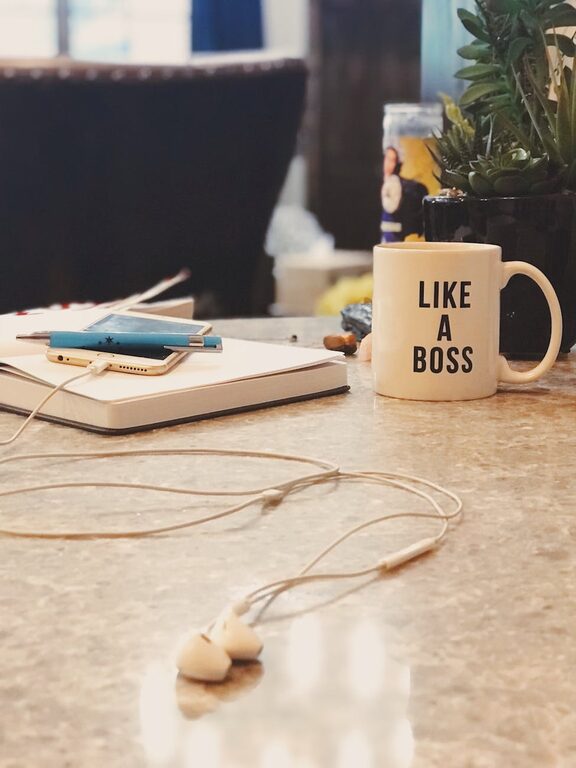 Simple Ways to Personalize Your Workspace for Better Comfort